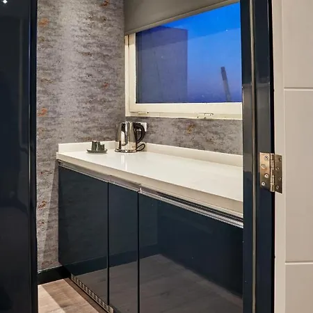 Luxury Rooms *